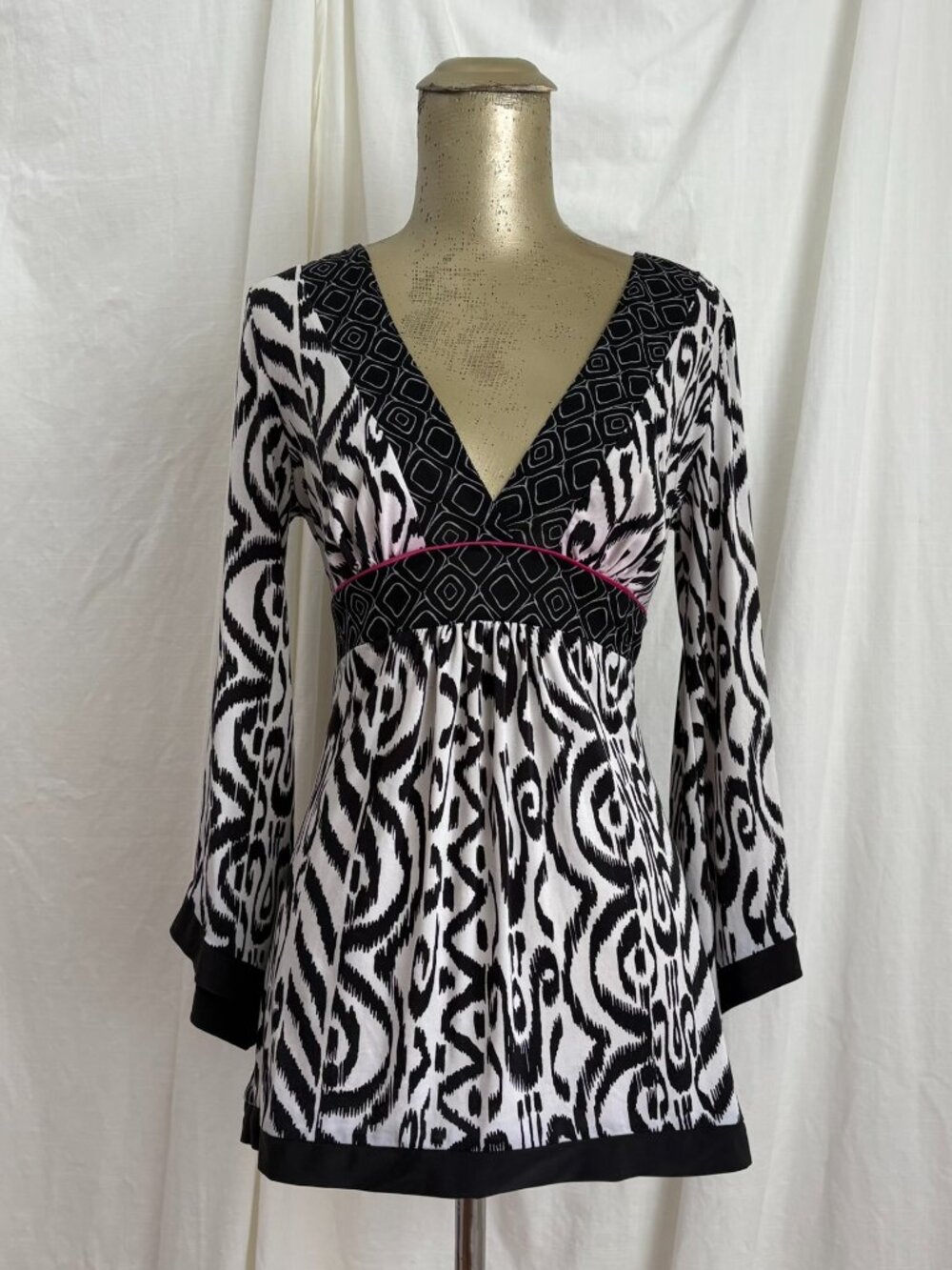 Y2K Black & White Babydoll Top XS